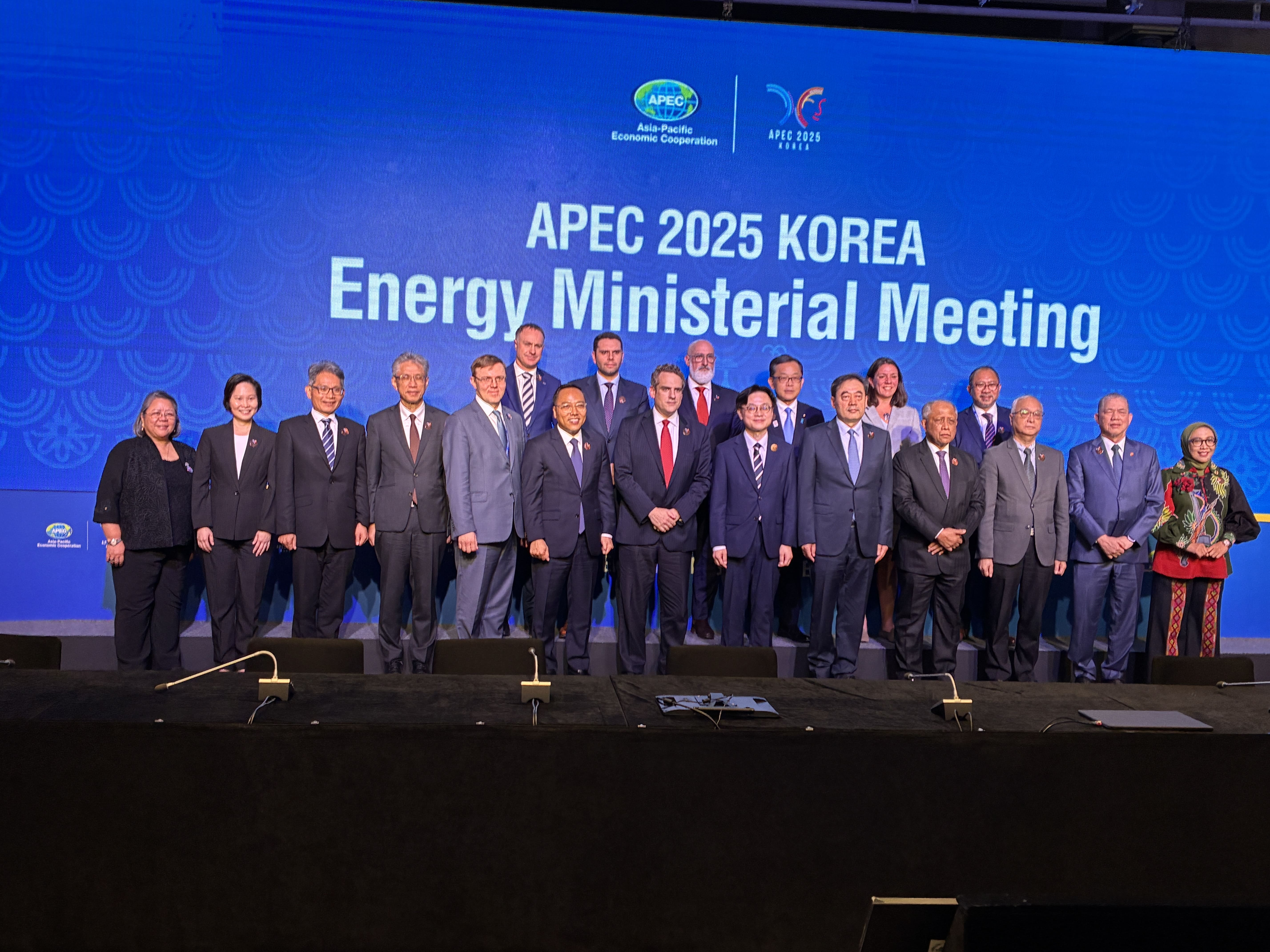 Open new window for Vice Minister of Economic Affairs Lai Attends the 15th APEC Energy Ministerial Meeting(jpg)